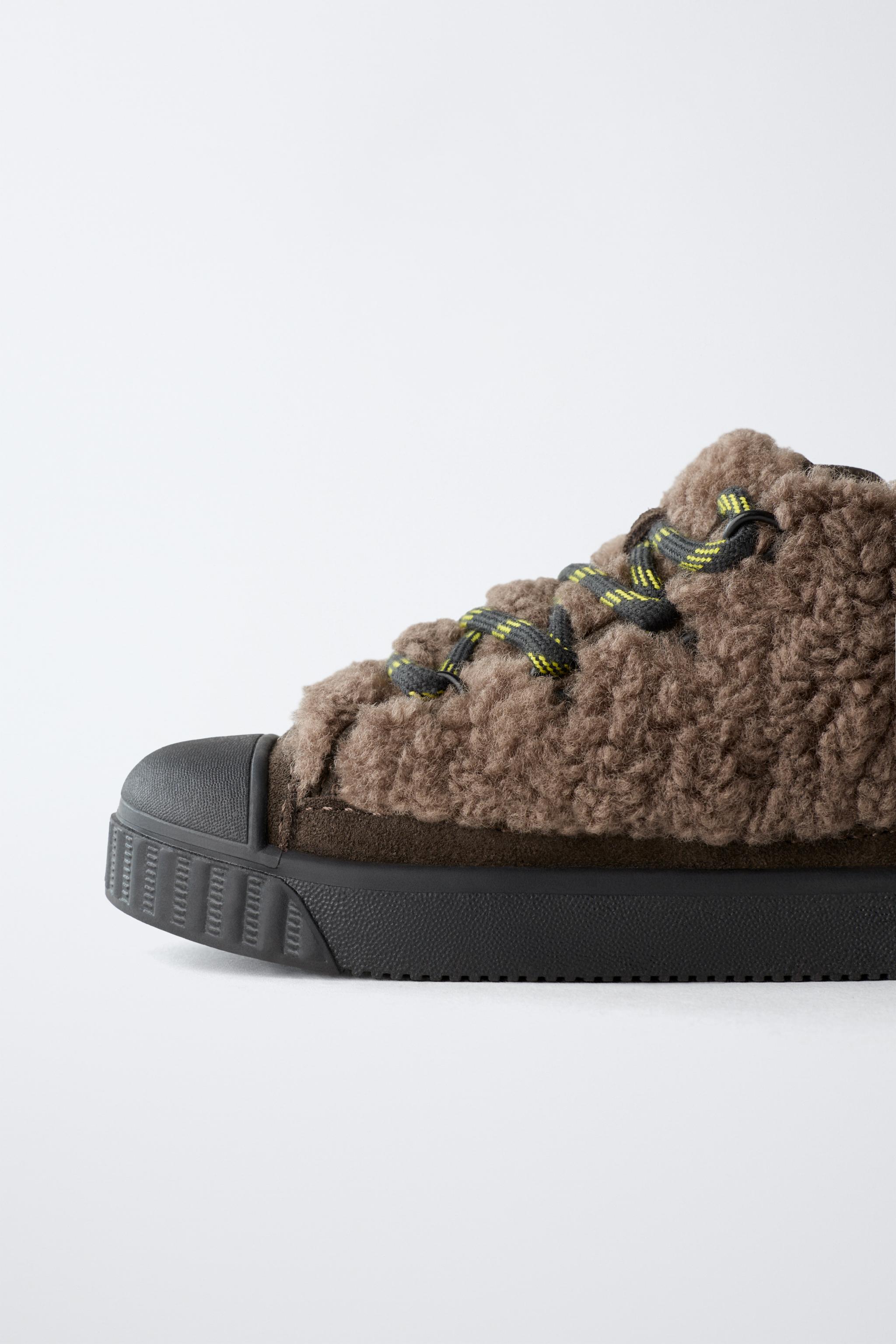 FLEECE HIGH-TOP SNEAKERS